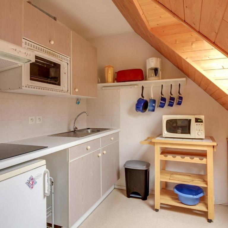 Appartement charmant 2 chambres, 6 pers., cuisine, parking couvert, centre Cauterets et télécabine - FR-1-401-106 - Appartement (6 Adultes) - 2