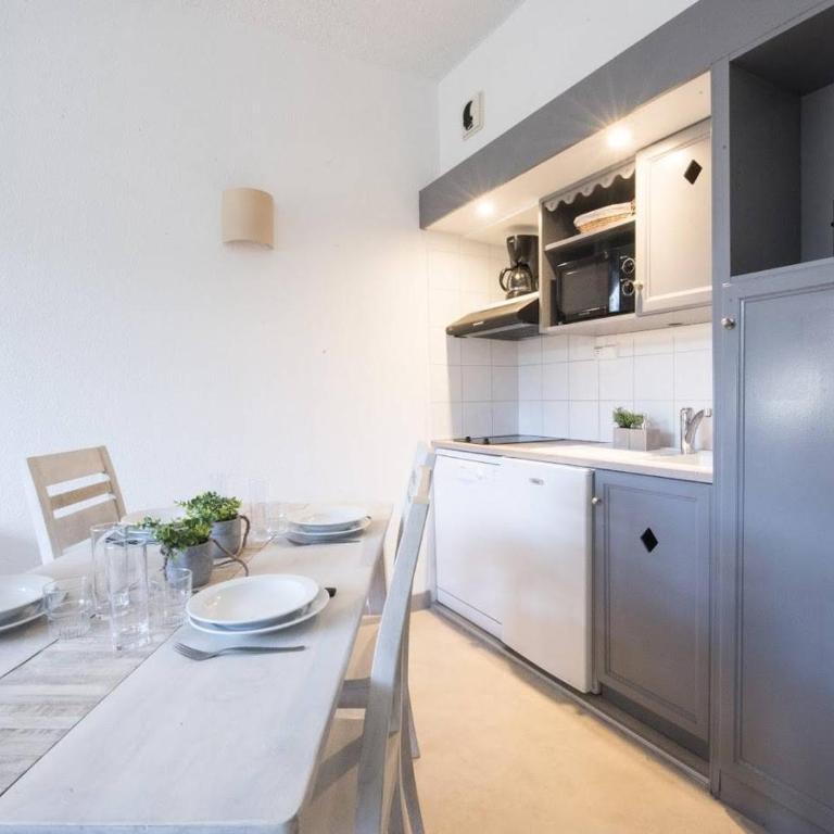 Studio rénové pour 4 pers. avec piscine, sauna et balcon à Saint-Lary-Soulan - FR-1-296-257 - Estudio - 6