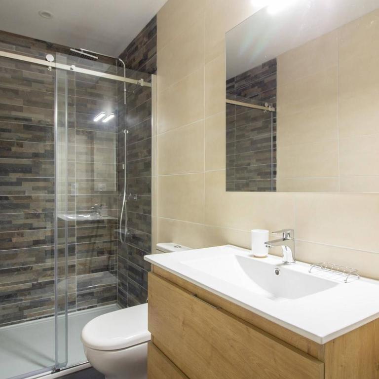 Duplex rénové 2 chambres avec wifi, cuisine équipée et local ski, en centre-ville de Cauterets - FR-1-401-179 - Appartement (6 Adultes) - 4