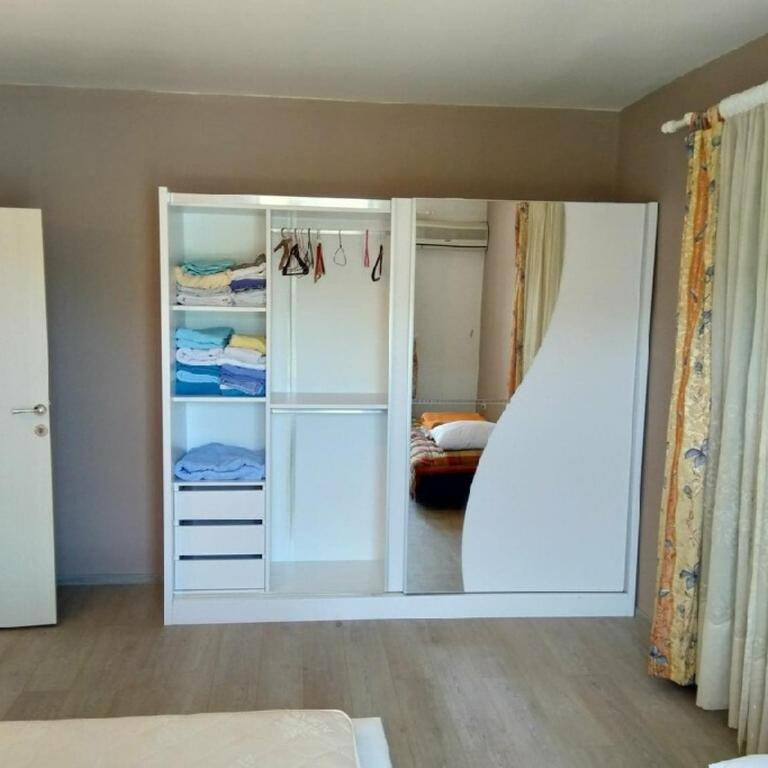 un site calme et unique au Montenegro Loue des logements les pieds dans l eau avec plage privée en face de l ile Saint Marco - Apartment with Sea View - 28