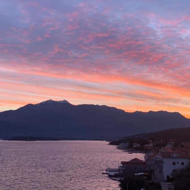un site calme et unique au Montenegro Loue des logements les pieds dans l eau avec plage privée en face de l ile Saint Marco - Apartment with Sea View - 29