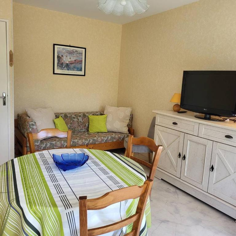 Appartement T2 au cœur de Cabourg avec balcon, parking & acceptant animaux - FR-1-465-16 - Appartamento (4 Adulti) - 1