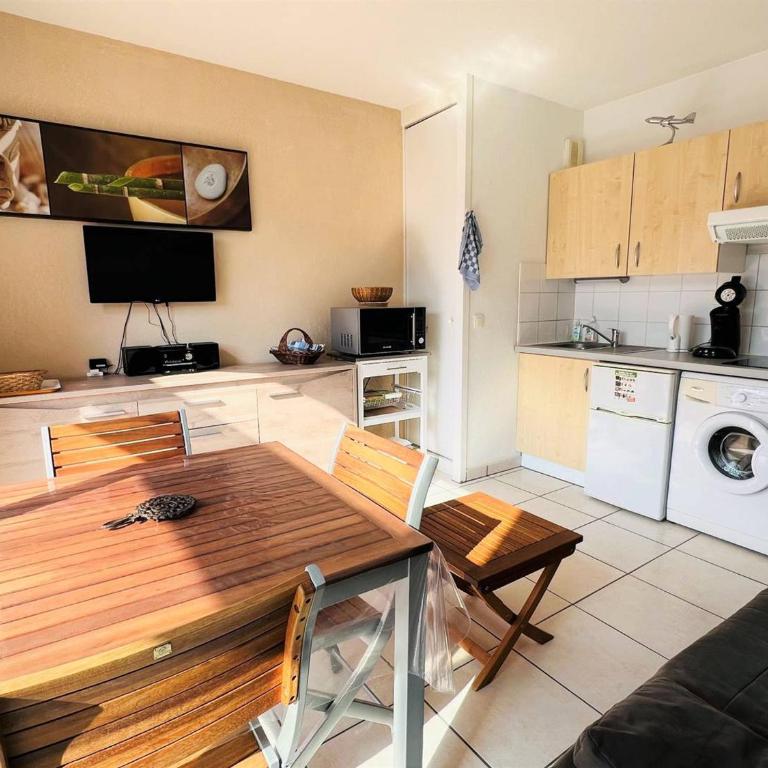 Appartement T1 bis à Cambo-les-Bains avec terrasse - Apartamento de 1 dormitorio - 5