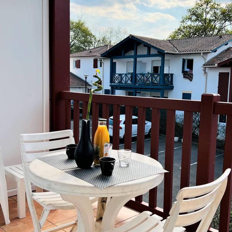 Appartement T1 bis à Cambo-les-Bains avec terrasse - Apartamento de 1 dormitorio - 11
