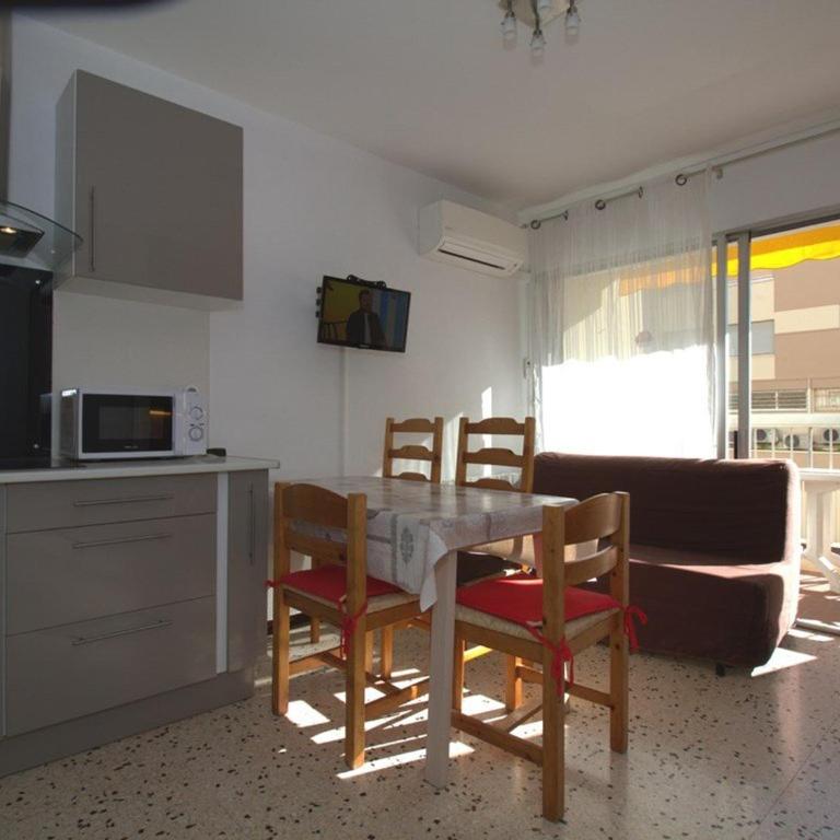 Appartement T1 avec balcon, climatisation et parking près du Parc Charles de Gaulle à Balaruc-les-Bains - FR-1-553-101 - Appartement (4 Adultes) - 4
