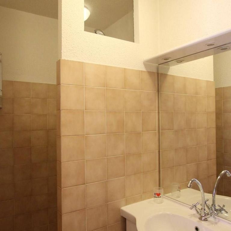 Appartement T2 cabine à Briançon, parfait pour 4-6 pers, proche centre, télécabine et commerces - FR-1-330C-65 - Appartement (6 Adultes) - 13