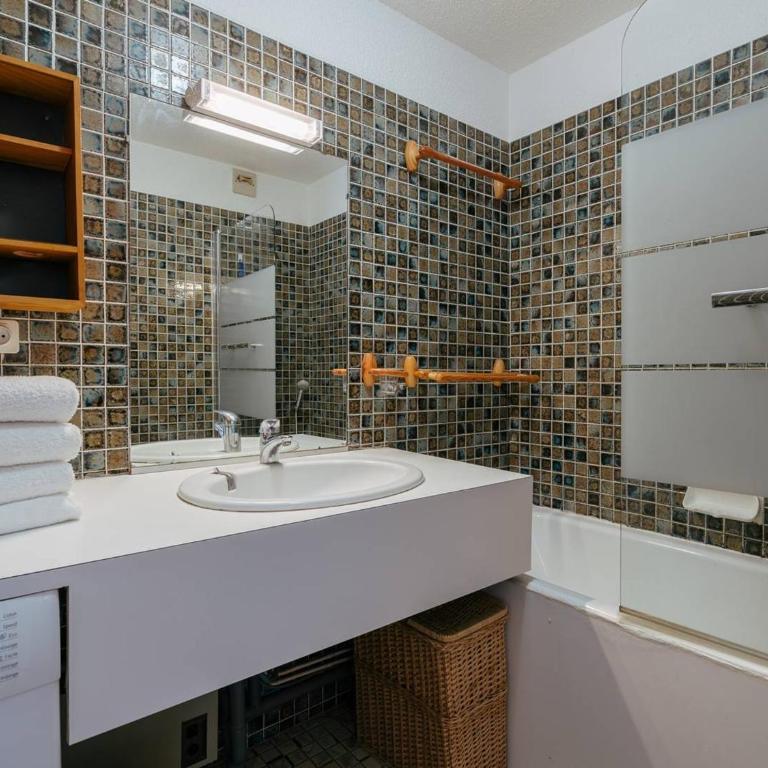 Carnac: Appartement 6 pers, 3 pièces, 60m², Wifi, proche plage, parking - FR-1-477-29 - Appartement (6 Adultes) - 10