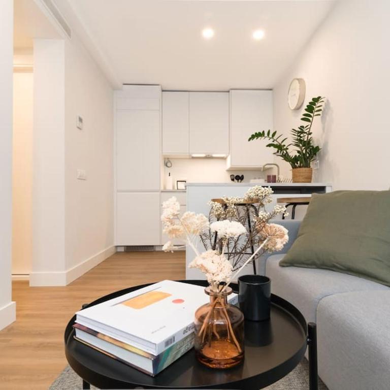Moderno y Acogedor Apartamento en Atocha 4 PAX A/C - Apartamento de 2 dormitorios - 9