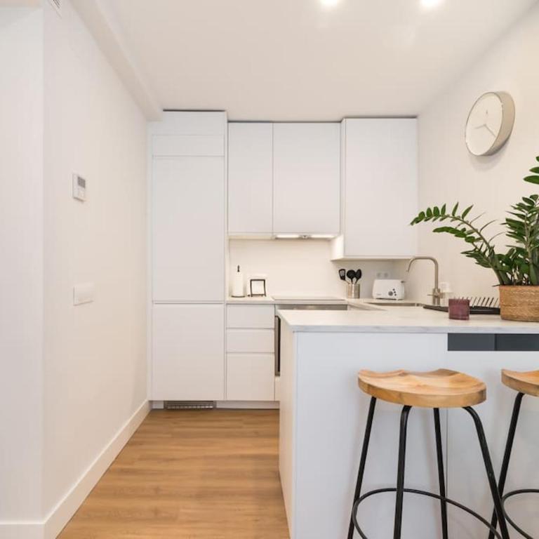 Moderno y Acogedor Apartamento en Atocha 4 PAX A/C - Apartamento de 2 dormitorios - 16