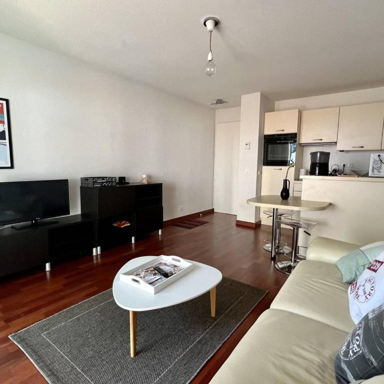 T2 confortable à Cambo avec piscine et parking - Appartement 1 Chambre - 5
