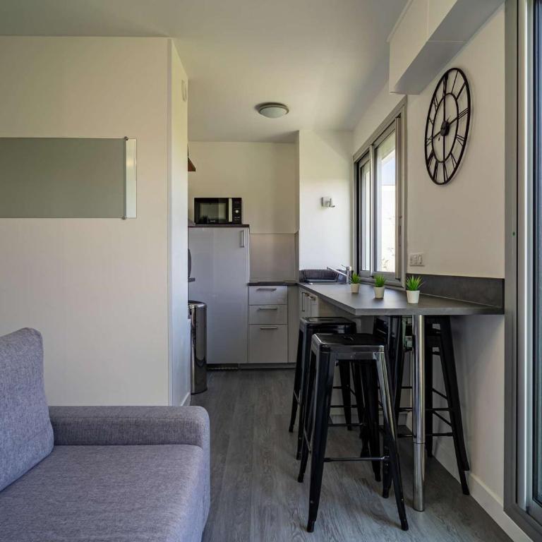 Studio rénové avec balcon, quartier Saint Charles, à 800m de la plage du Miramar - FR-1-3-465 - Studio - 6