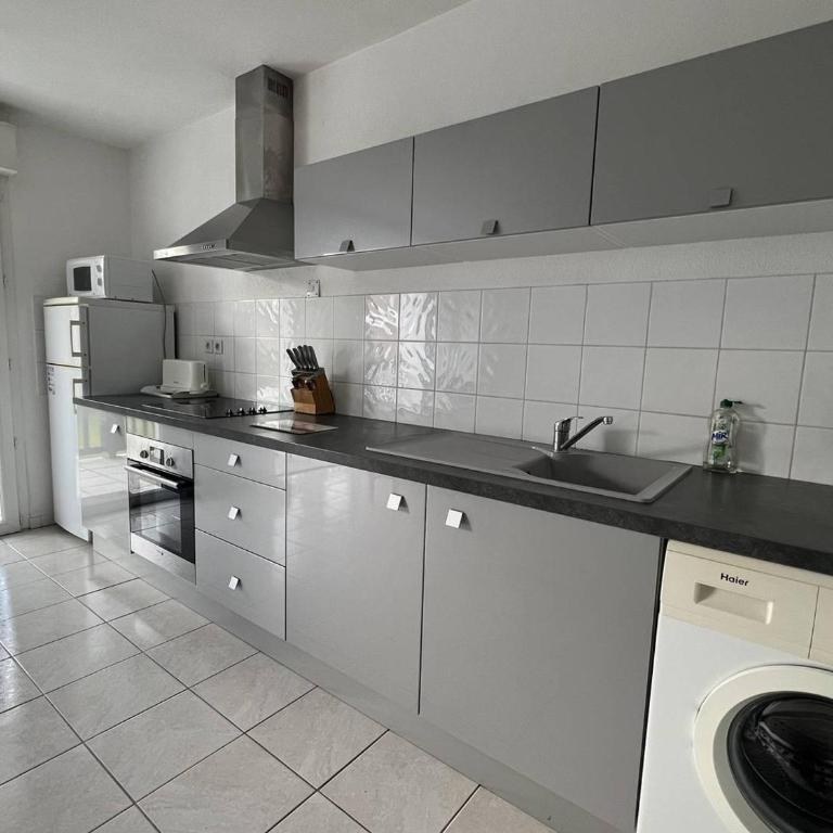 T2 bis lumineux avec terrasse, Cambo-les-Bains - Apartamento de 1 dormitorio - 7
