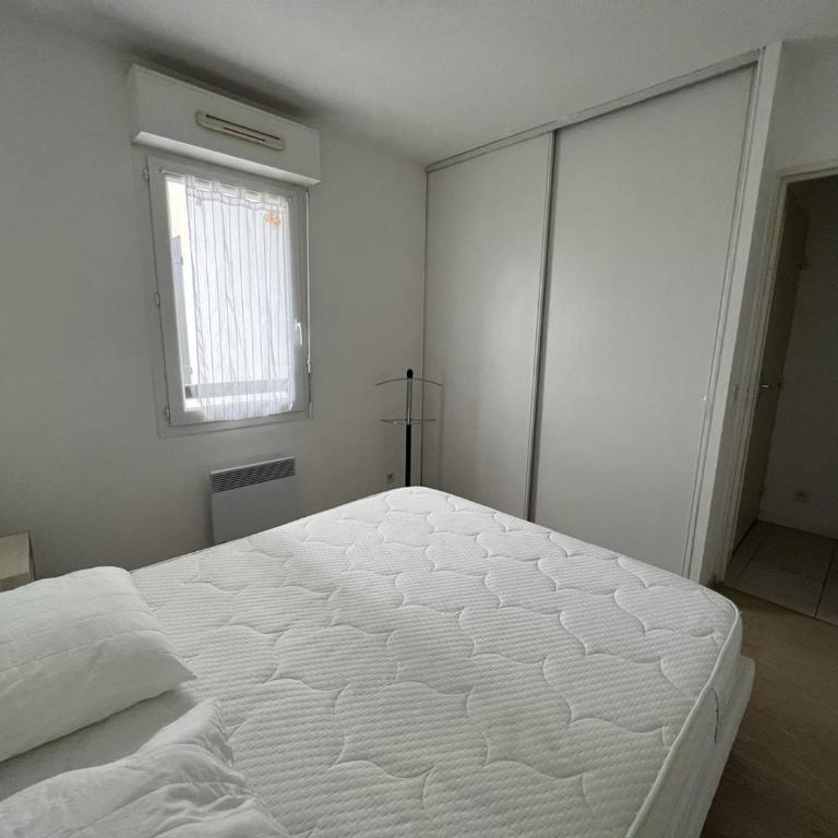 T2 bis lumineux avec terrasse, Cambo-les-Bains - Apartamento de 1 dormitorio - 9