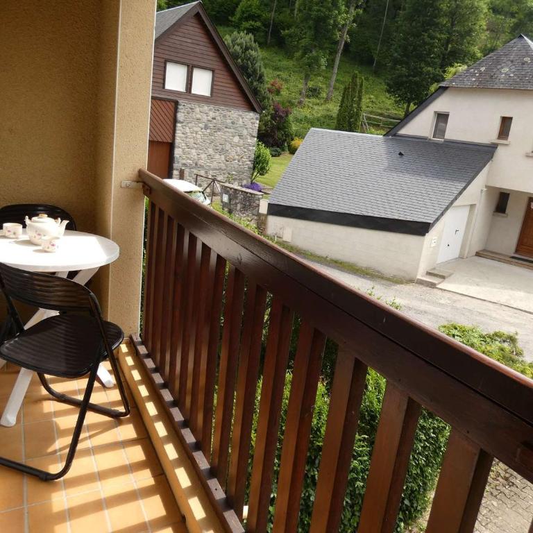 T2 pour 4 pers avec balcon à Saint-Lary-Soulan - FR-1-457-244 - Appartement (4 Adultes) - 12