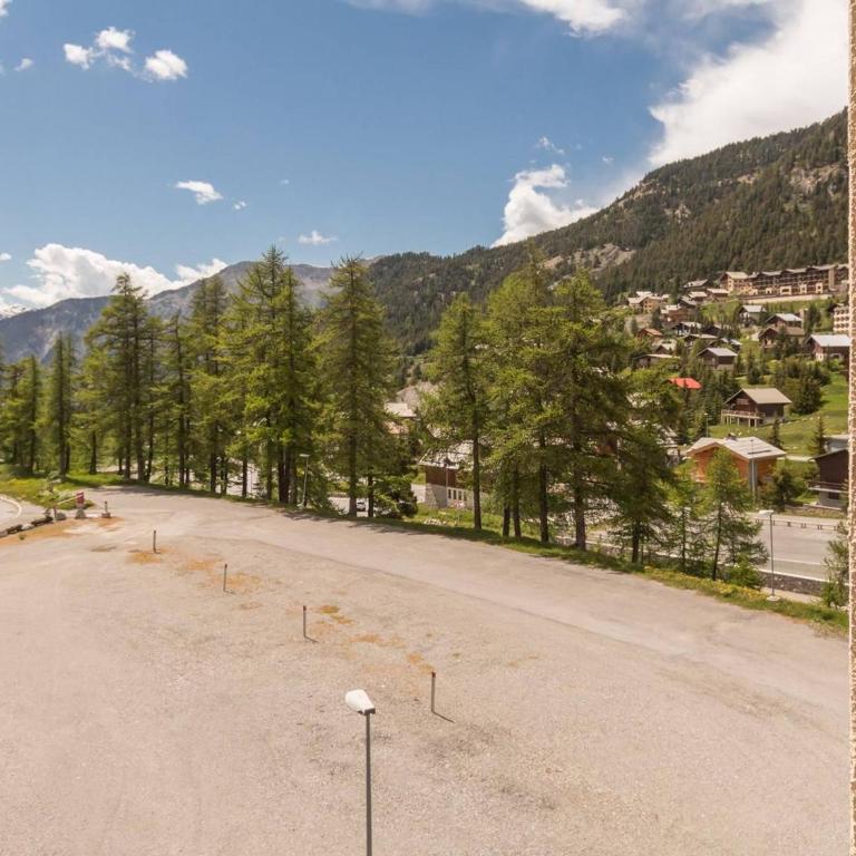 Studio cosy au ski pour 4 avec balcon, parking et wifi à Montgenèvre - FR-1-330D-95 - Appartement (4 Adultes) - 2