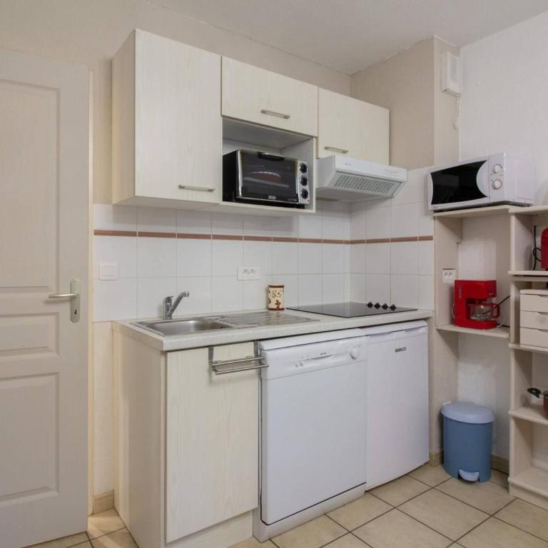 Chalet triplex pour 7 pers. avec terrasse, parking, proche télécabine et commerces - FR-1-401-178 - Maison de Vacances - 5