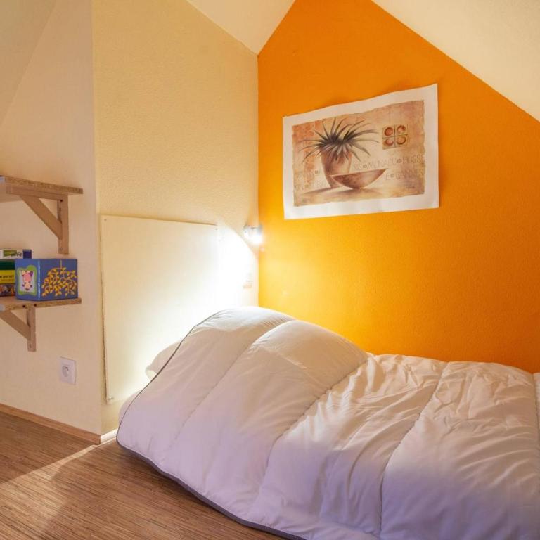 Chalet triplex pour 7 pers. avec terrasse, parking, proche télécabine et commerces - FR-1-401-178 - Maison de Vacances - 7