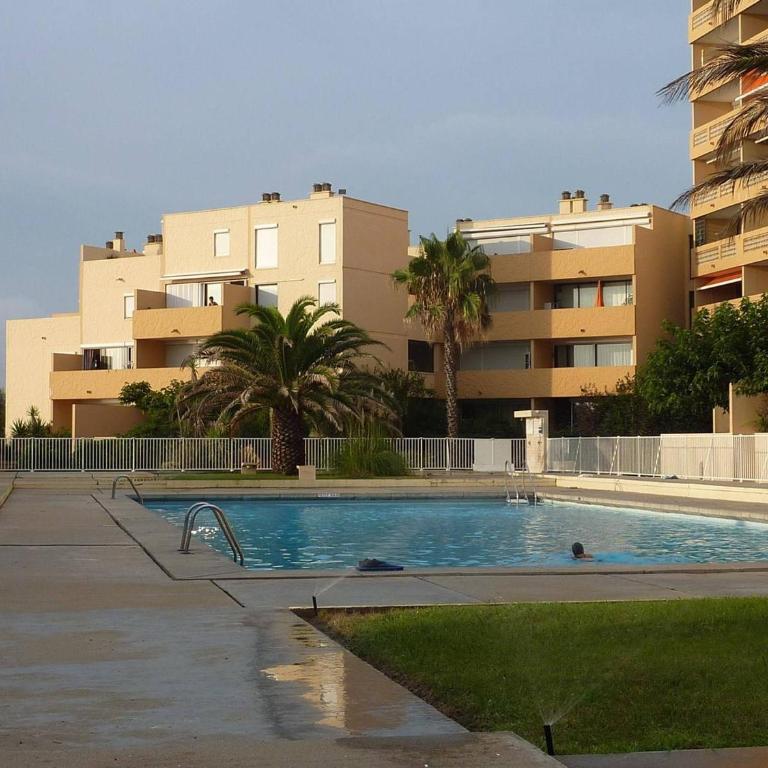 Grand T2 avec Piscine, Terrasse et Accès Direct à la Plage, 4 Personnes - Port Barcarès - FR-1-81-505 - Apartment (4 Erwachsene) - 4