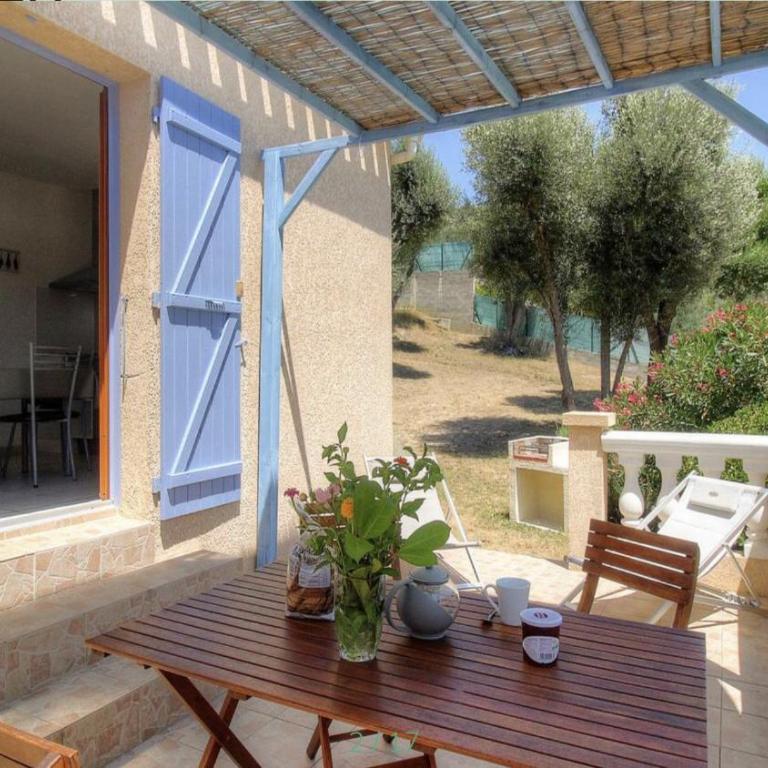 L'AMANDIER -LE FIGUIER-LES LAURIERS ROSES - Maison 1 Chambre - 6