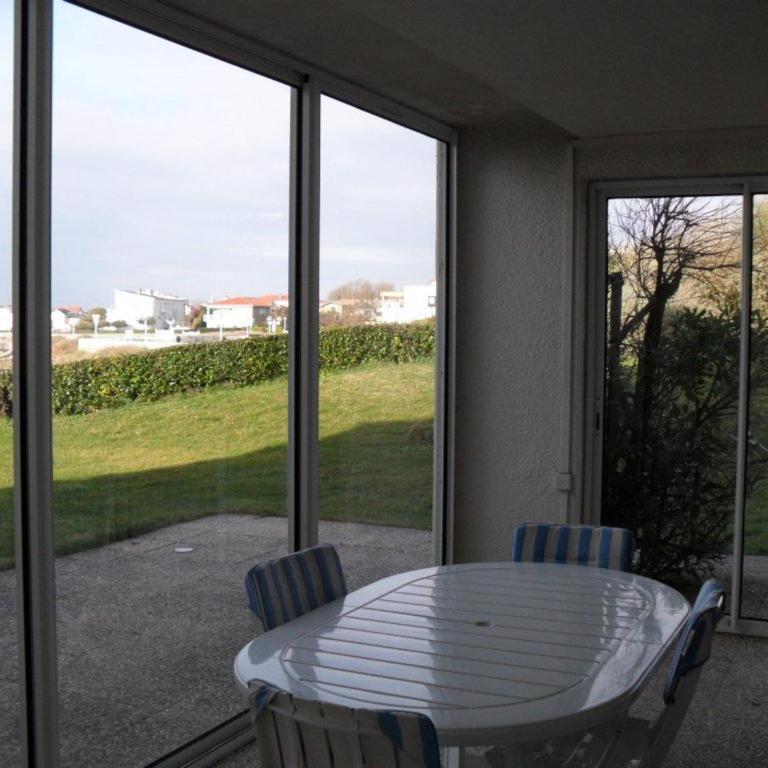 Appartement spacieux 95m2 au pied de la plage avec jardin et parking - FR-1-494-70 - Apartment (8 Adults) - 2