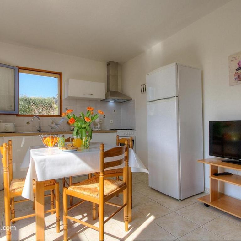 L'AMANDIER -LE FIGUIER-LES LAURIERS ROSES - Maison 1 Chambre - 4