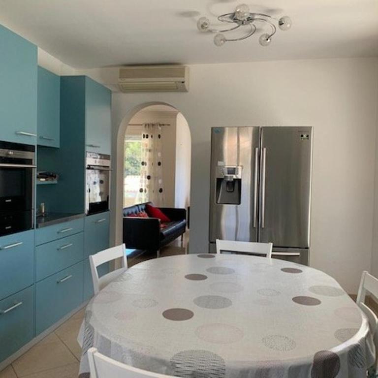 Charmante villa 3 chambres avec piscine privée à 10 min de la plage, climatisée, parking - FR-1-607-26 - Villa - 13