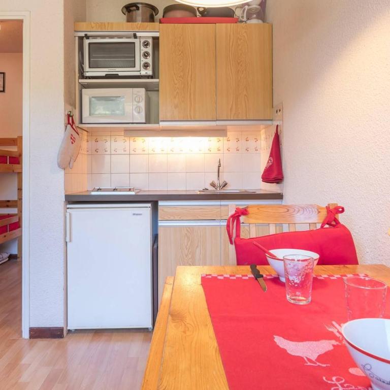 Studio charmant au ski, balcon sud, 3 pers. - FR-1-330D-14 - Apartment (3 Adults) - 4