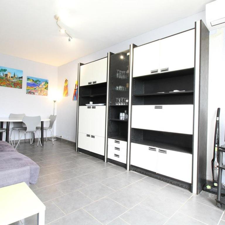 Spacieux T2 à Balaruc-les-Bains, cuisine séparée, climatisation, WiFi, proche Thermes - Appartement 1 Chambre - 2
