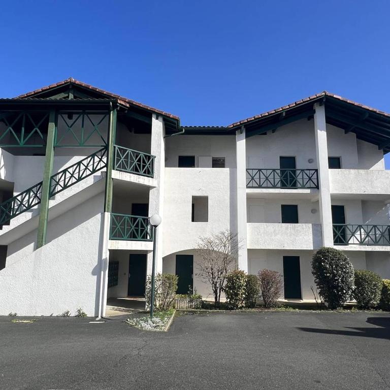 Studio à Cambo-les-Bains, Internet, Parking, Animaux admis - Estudio - 1