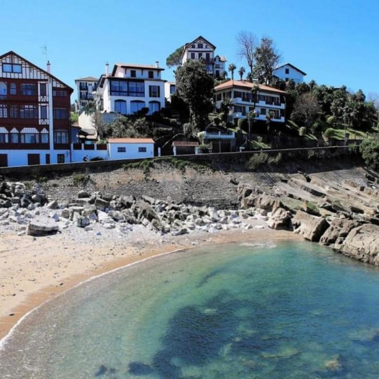 Plage d'Erromardie à 300m : Maison Basque avec Terrasse, 3 Chambres et Parking - FR-1-4-589 - Appartement (5 Adultes) - 4