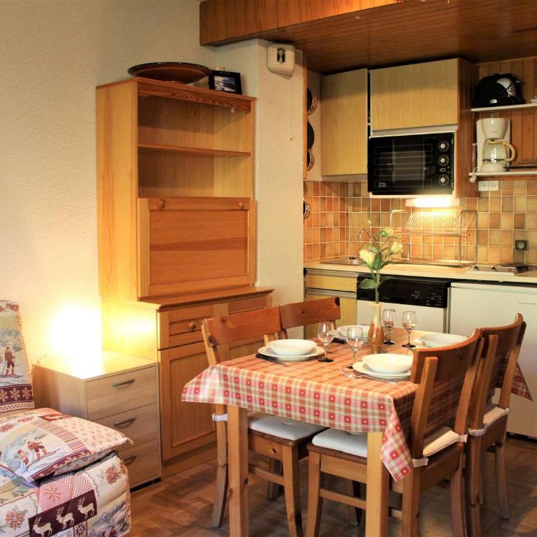 Studio Mezzanine Vars Les Claux, 4 Pers, Proche Commerces - FR-1-330B-192 - Apartment (4 Adults) - 1