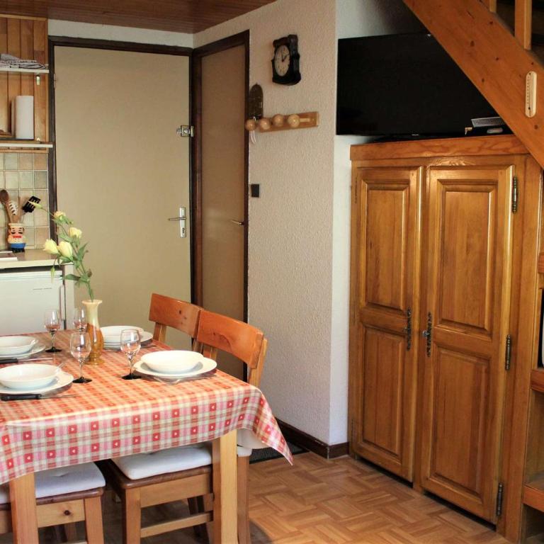 Studio Mezzanine Vars Les Claux, 4 Pers, Proche Commerces - FR-1-330B-192 - Apartment (4 Adults) - 4