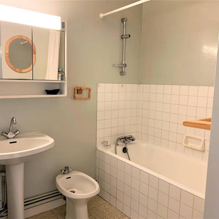 Appartement 2 pièces à Quiberon - 56m², proche plage, balcon avec aperçu mer, parking inclus - FR-1-478-195 - Apartment (2 Erwachsene) - 2