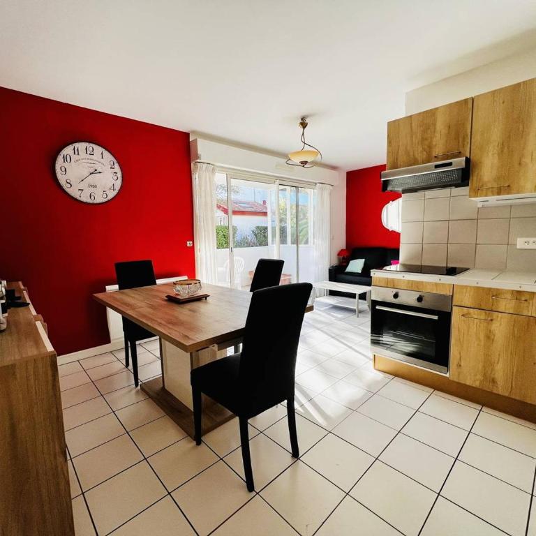 T1 Bis à Cambo-les-Bains avec Parking et Internet - Appartement 1 Chambre - 2