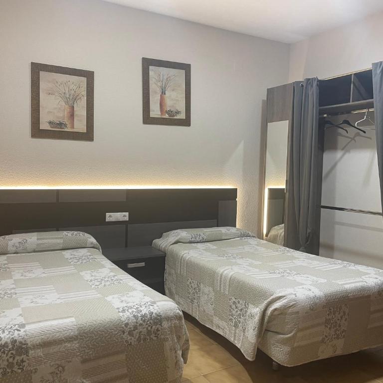 Hostal Costa Azul - Double or Twin Room - 10
