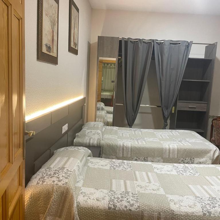 Hostal Costa Azul - Double or Twin Room - 13