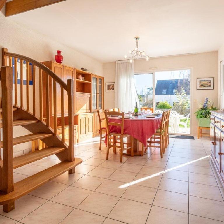 Maison spacieuse à Carnac - 8 pers, jardin clos, proche plage, Wifi, garage, petit animal accepté - FR-1-477-50 - Villa - 4