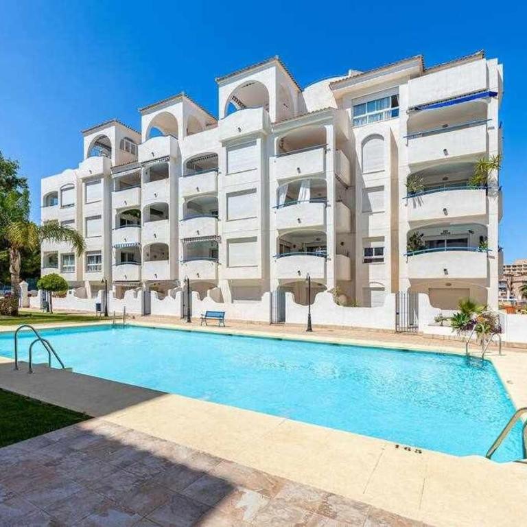 797 Holiday Rentals- Hermoso apartamento para 4 en Benalmadena - Apartamento de 1 dormitorio - 2