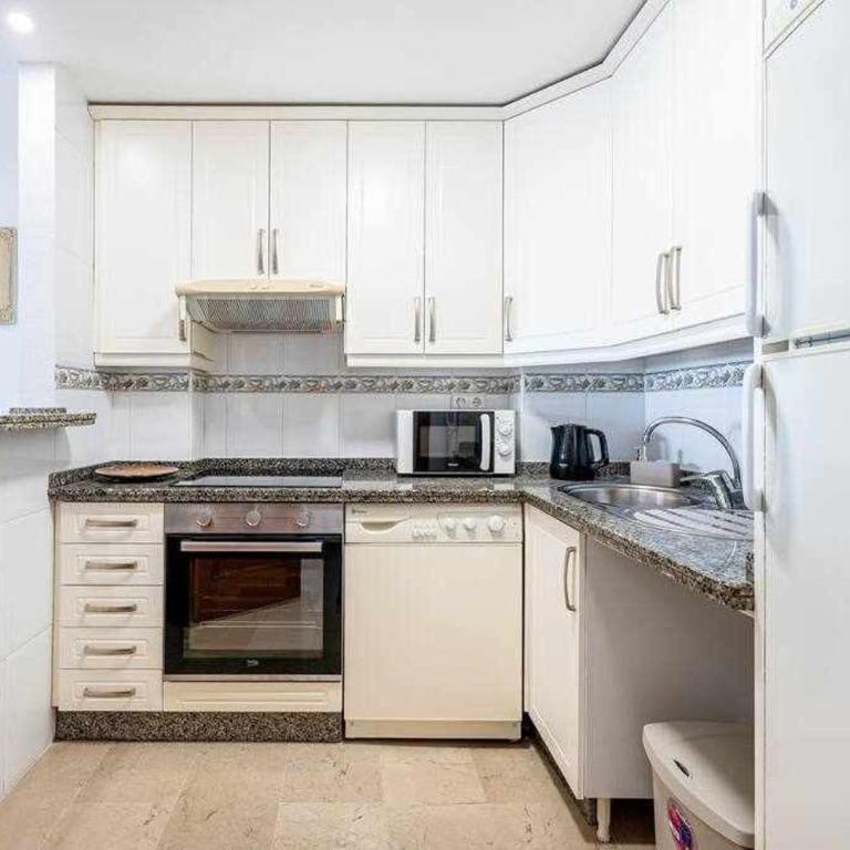 797 Holiday Rentals- Hermoso apartamento para 4 en Benalmadena - Apartamento de 1 dormitorio - 8