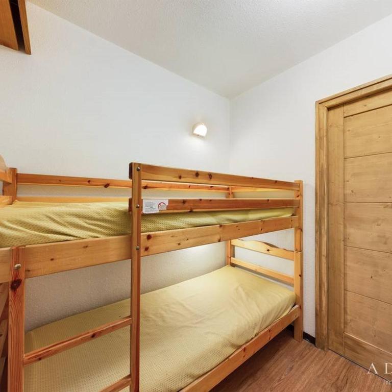 Studio rénové 2* pour 4 pers., skis aux pieds, balcon exposé sud-ouest, proche commerces et garderie - FR-1-398-528 - Appartement - 6