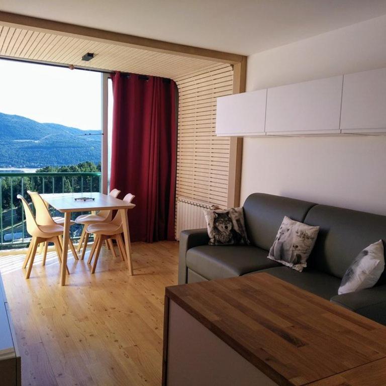 Appartement lumineux avec vue sur le lac, parfait pour se détendre - Apartment mit 1 Schlafzimmer - 1