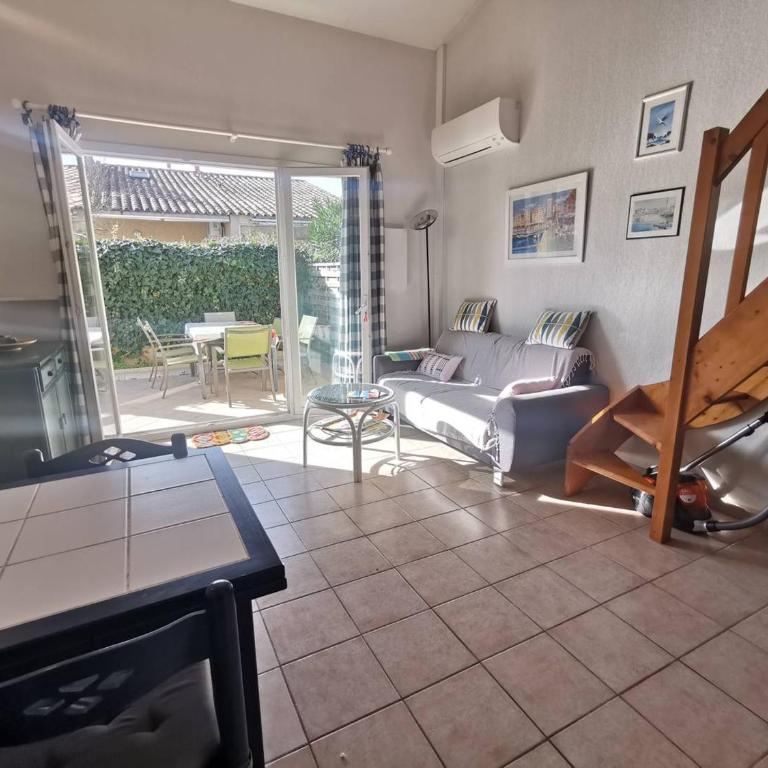 Villa rénovée climatisée avec piscine et parking proche mer - FR-1-607-107 - Maison de Vacances - 7