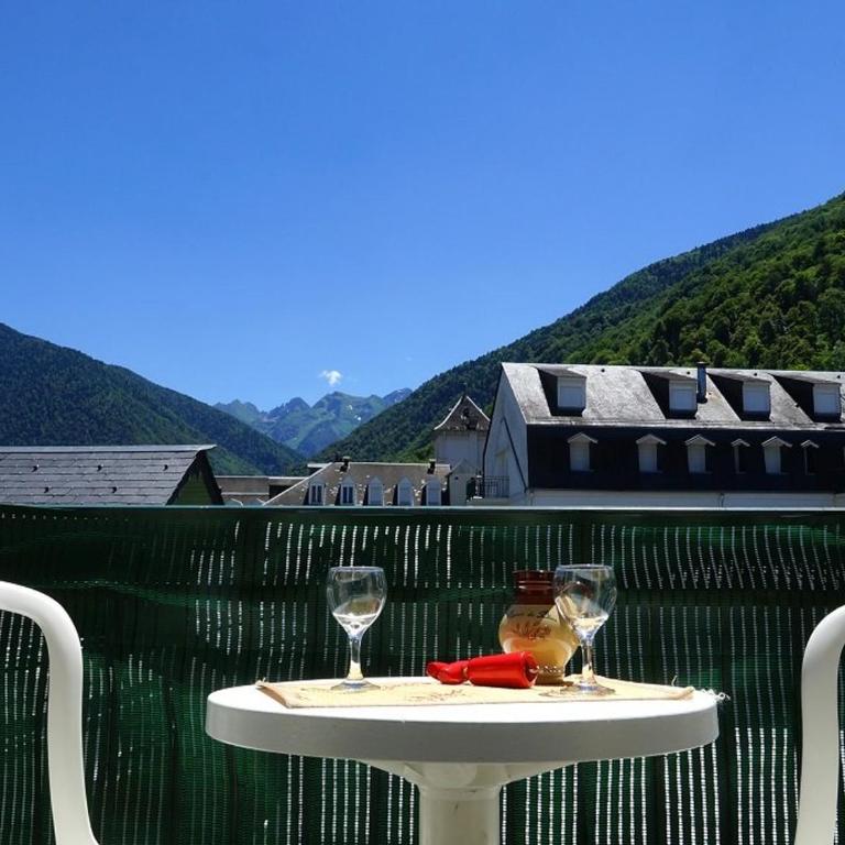 Appartement 4 pers. à Luchon - Balcons Sud, Parking et Proximité Thermes et Commerces - FR-1-313-151 - Apartment (6 Erwachsene) - 1