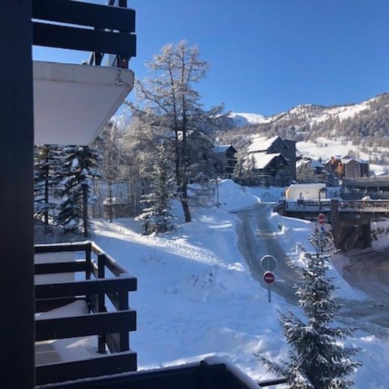 Studio calme pour 4 pers. à Risoul, proche pistes, animaux admis, parking gratuit - Appartement 1 Chambre - 4