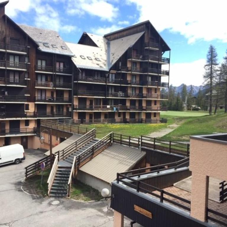 Studio cabine avec accès direct aux pistes, balcon, et piscine - 4 couchages, Risoul 1850 - Appartement 1 Chambre - 2
