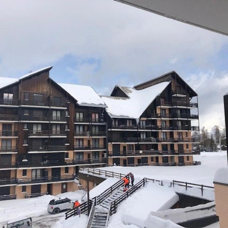 Studio cabine avec accès direct aux pistes, balcon, et piscine - 4 couchages, Risoul 1850 - Appartement 1 Chambre - 11