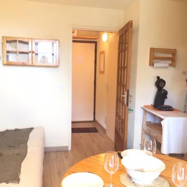 Studio cabine avec accès direct aux pistes, balcon, et piscine - 4 couchages, Risoul 1850 - Appartement 1 Chambre - 15