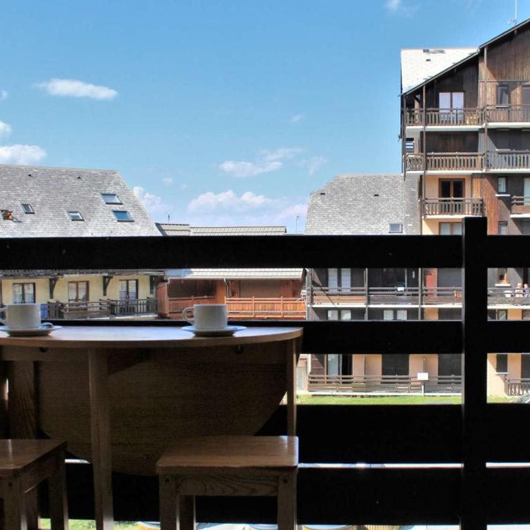 Studio cabine avec accès direct aux pistes, balcon, et piscine - 4 couchages, Risoul 1850 - Appartement 1 Chambre - 17