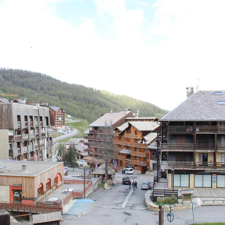 Studio cabine avec accès direct aux pistes, balcon, et piscine - 4 couchages, Risoul 1850 - Appartement 1 Chambre - 18