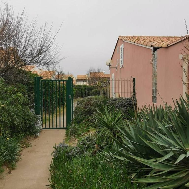 Charmant T3 rénové pour 6, front de mer avec parking privatif - FR-1-607-74 - Appartement (6 Adultes) - 2